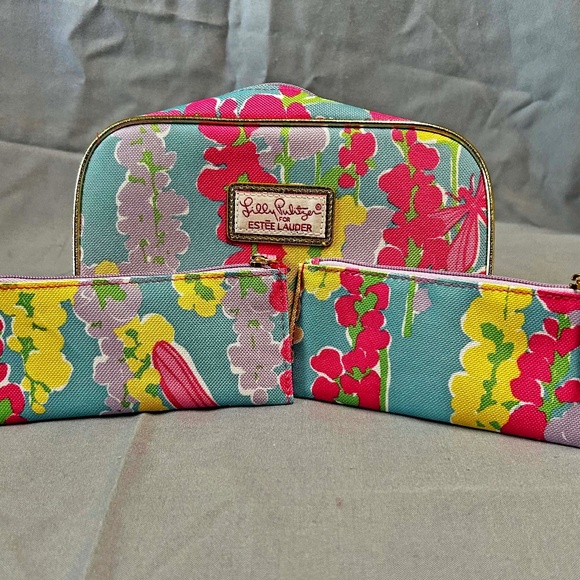 7 LIPSTICKS & LILLY PULITZER COSMETIC BAG, KAT VON D, FENTY BEAUTY, NEW NEVER - Picture 1 of 6